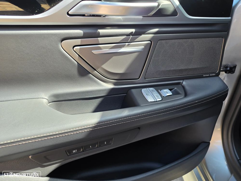 BMW 745 e iPerformance Pack M Auto - 29