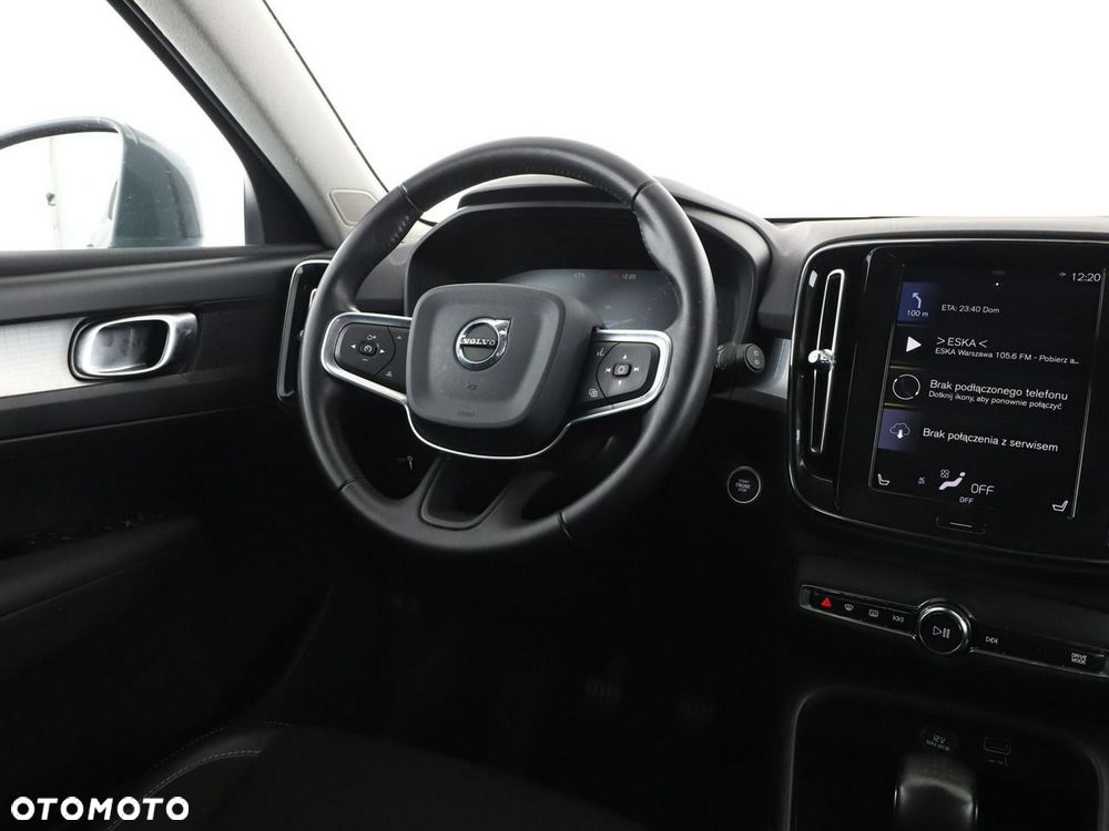 Volvo XC 40 T3 Momentum Pro - 17