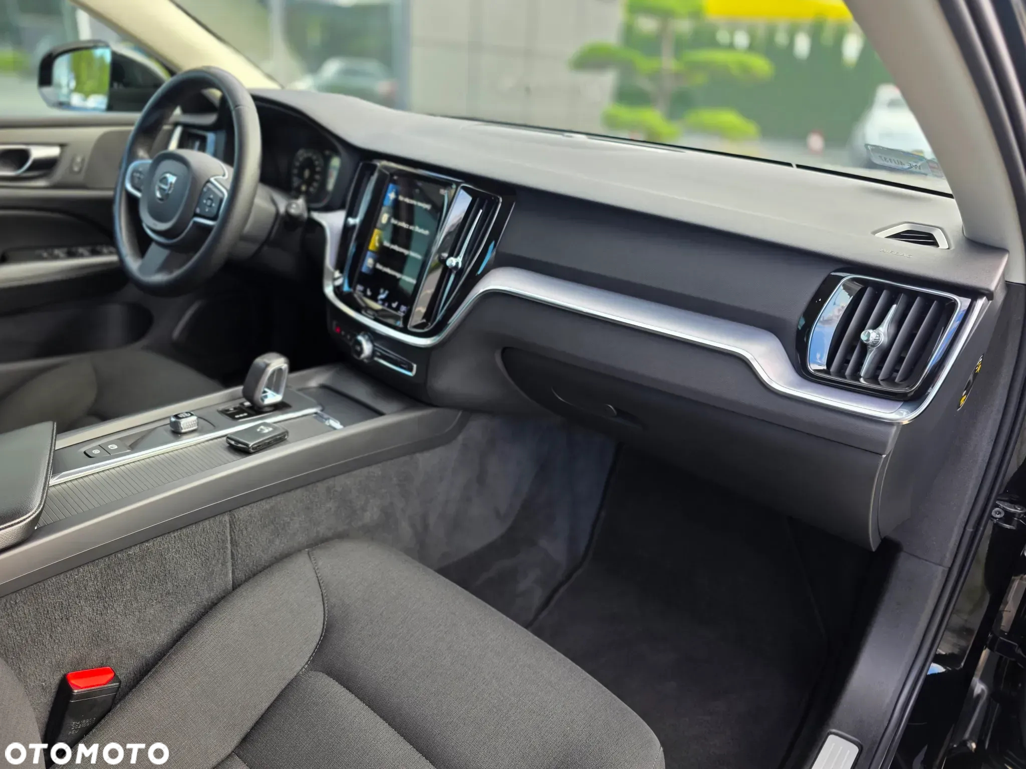 Volvo V60 B3 B Momentum Core - 21