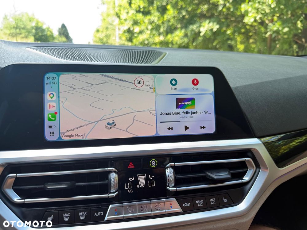BMW Seria 3 330i xDrive M Sport - 34
