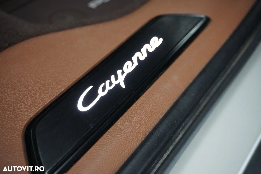Porsche Cayenne Coupe GTS Tiptronic S - 13