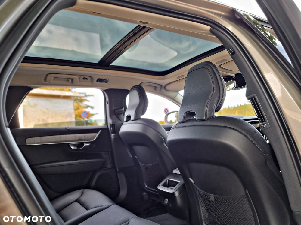 Volvo V90 Cross Country B5 D AWD Ultimate - 18