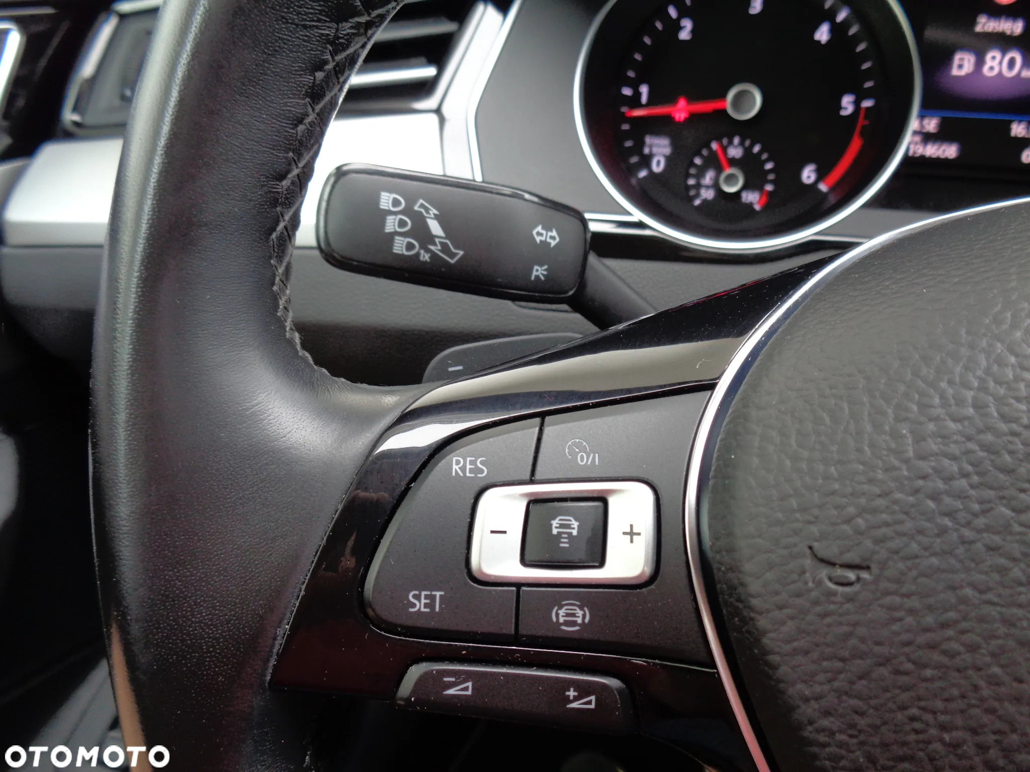 Volkswagen Passat - 15