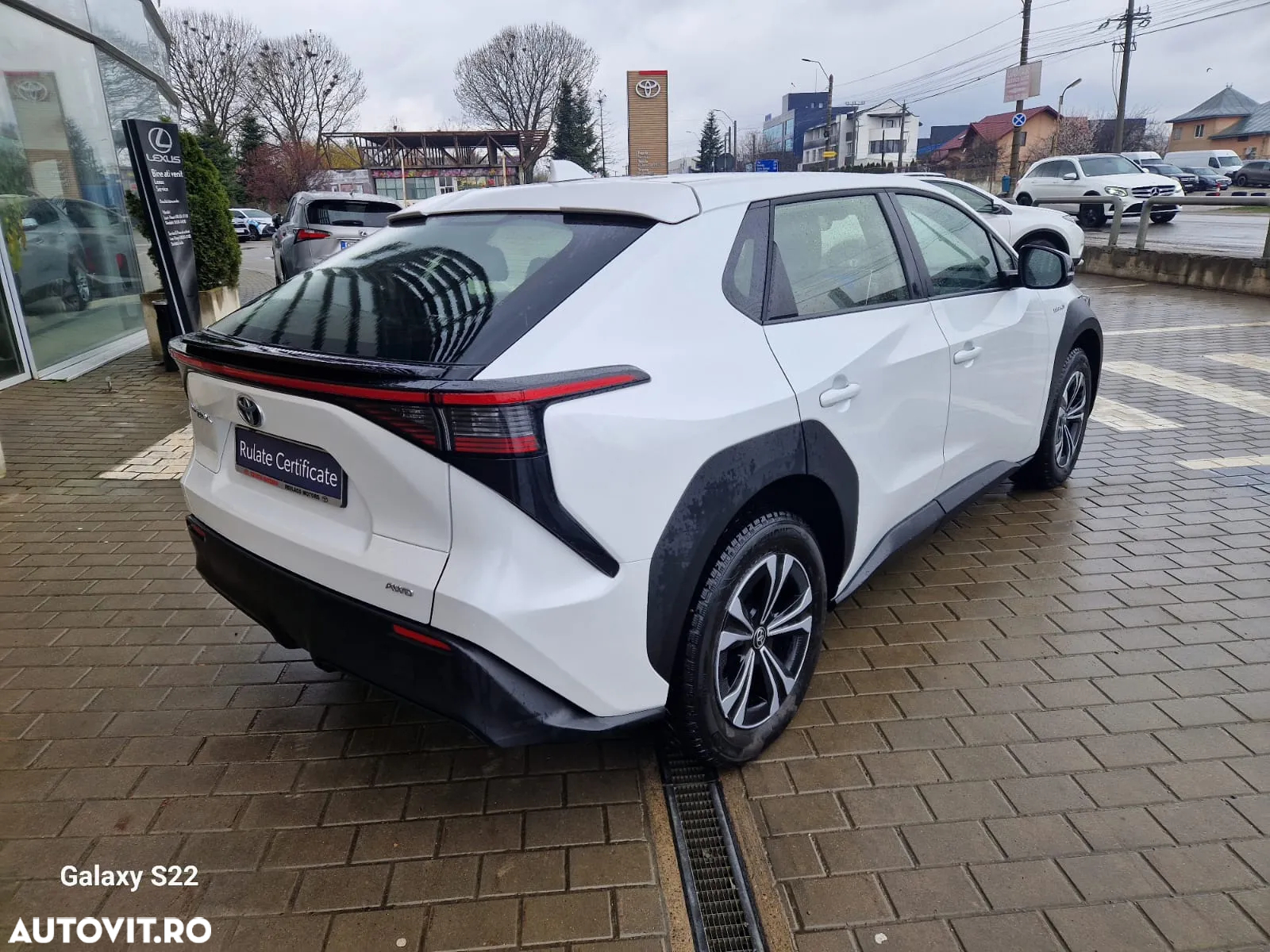 Toyota BZ4X 160 KW AWD (4x4) Dynamic - 5