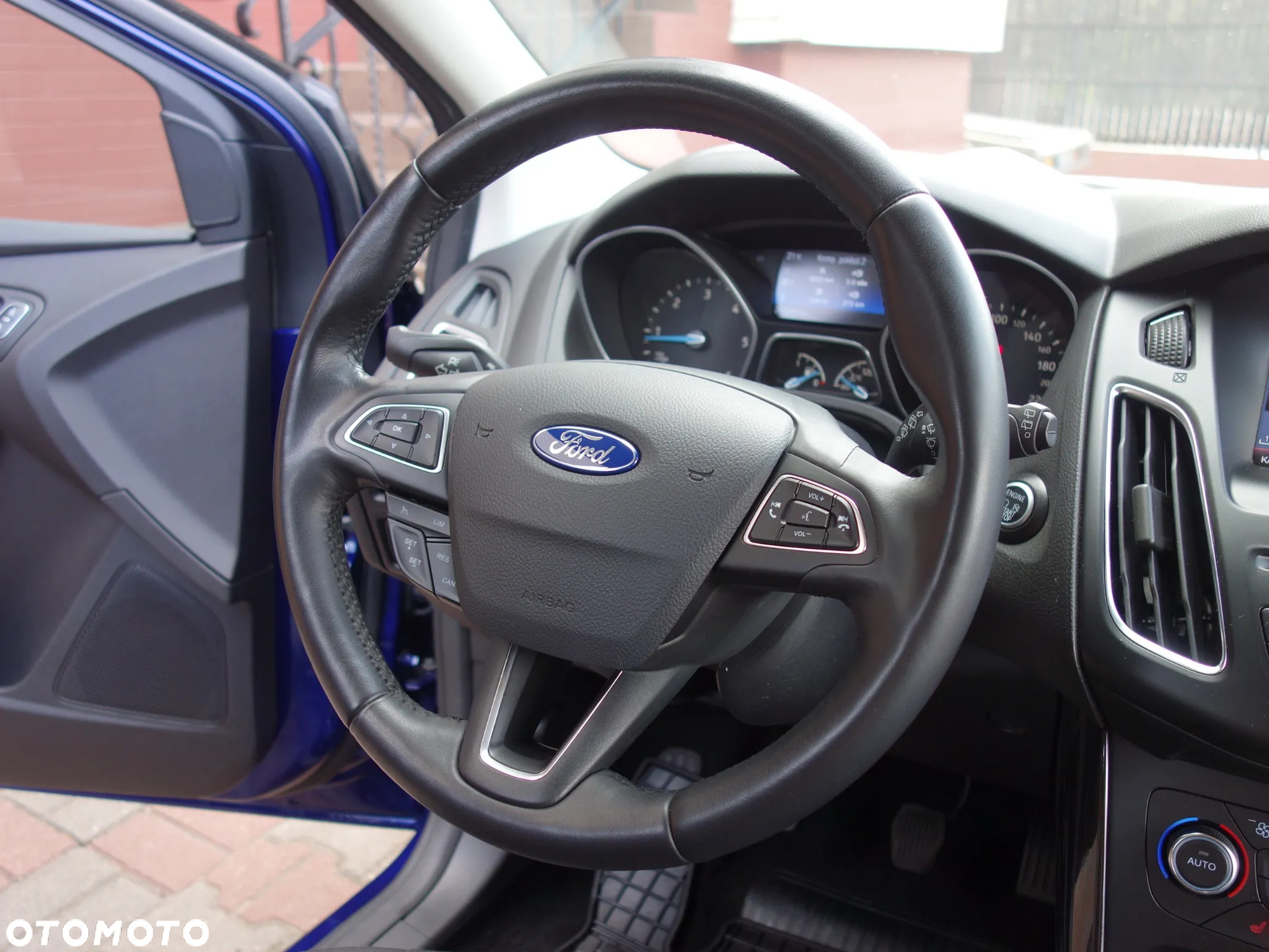 Ford Focus 2.0 TDCi Titanium ASS - 23