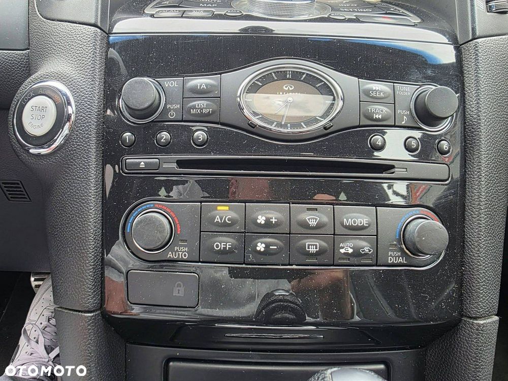 Infiniti QX70 - 27