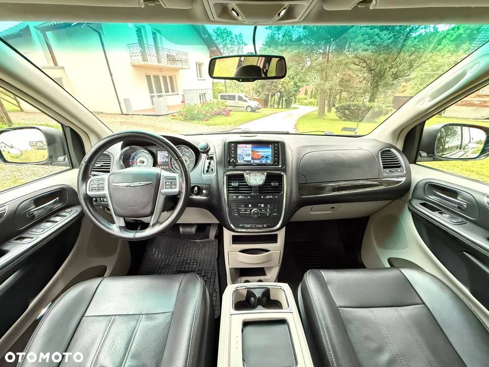 Chrysler Town & Country 3.6 Touring - 18