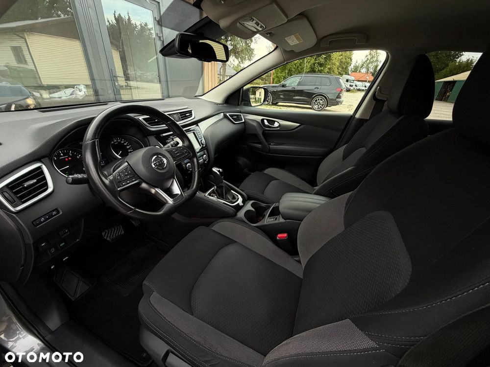 Nissan Qashqai 1.3 DIG-T N-Connecta DCT - 27