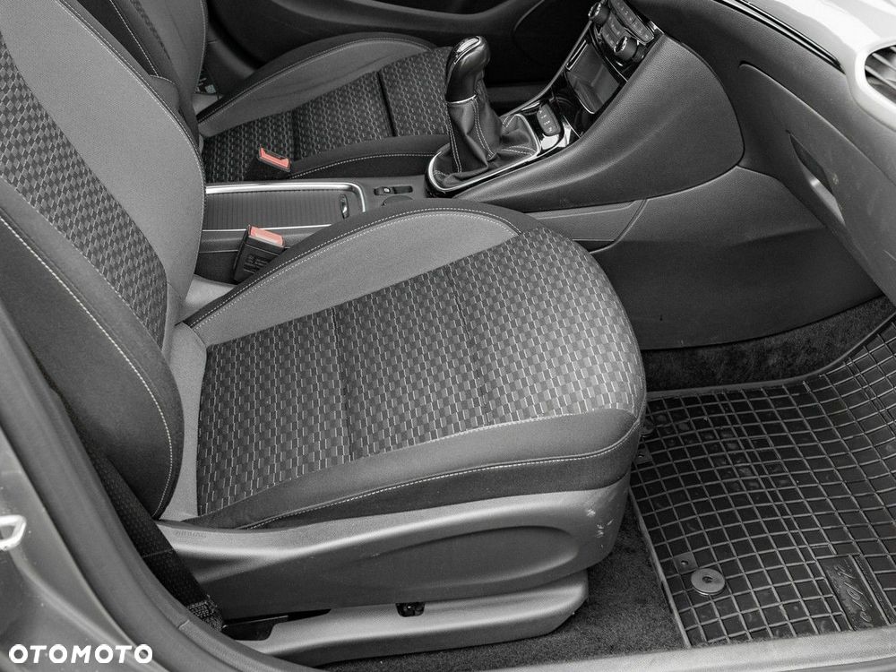 Opel Astra V 1.2 T GS Line S&S - 33