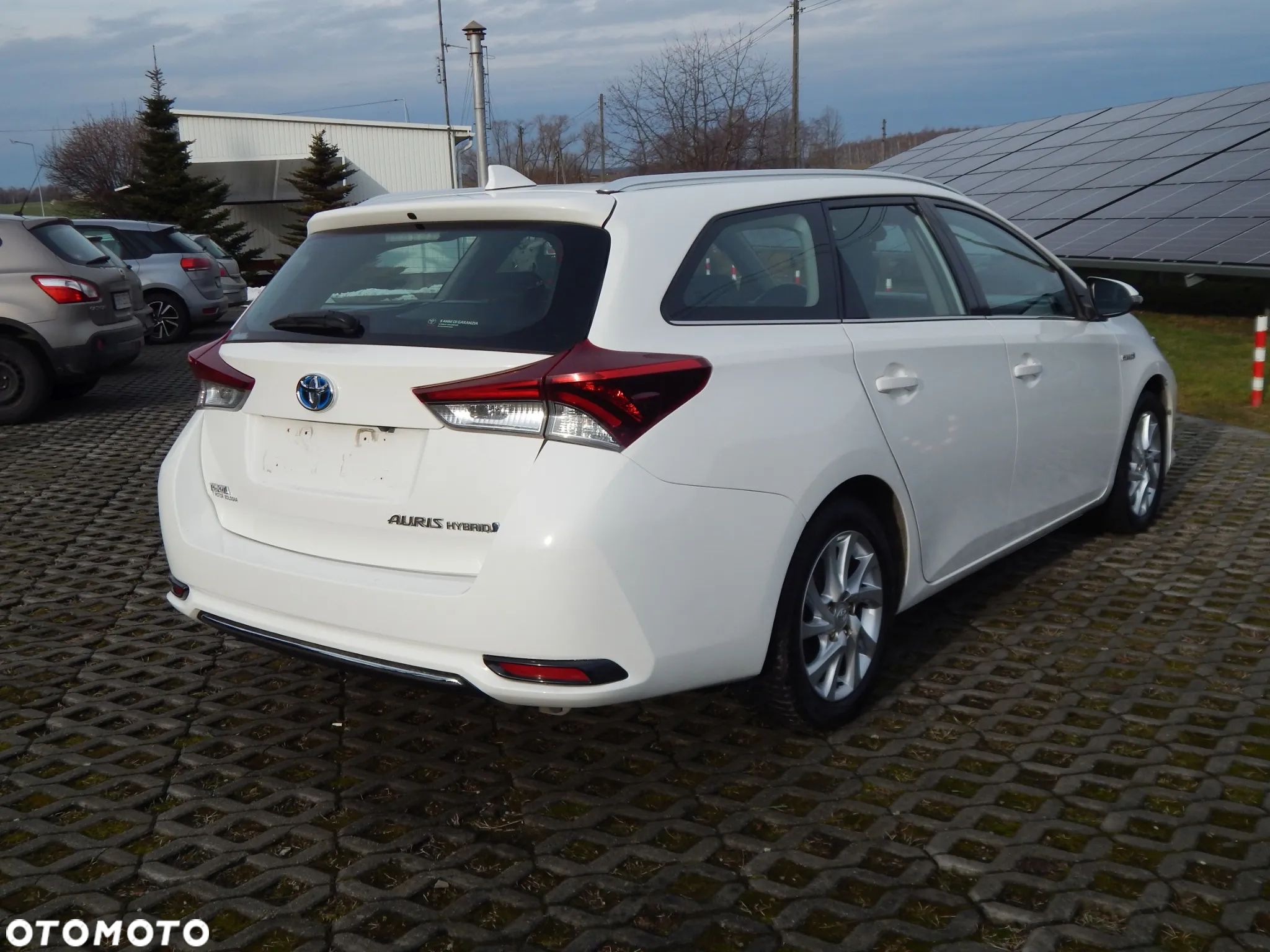 Toyota Auris Hybrid 135 Dynamic - 6