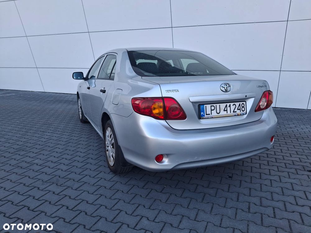 Toyota Corolla 1.6 VVT-i Luna - 26