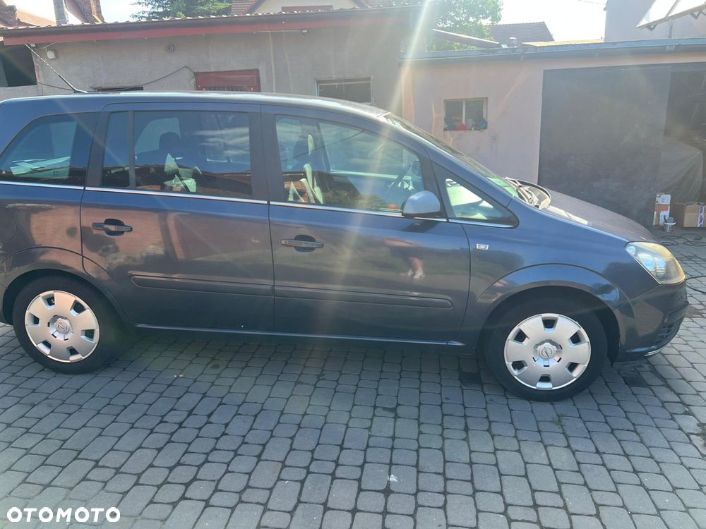 Opel Zafira 1.8 Family - 11