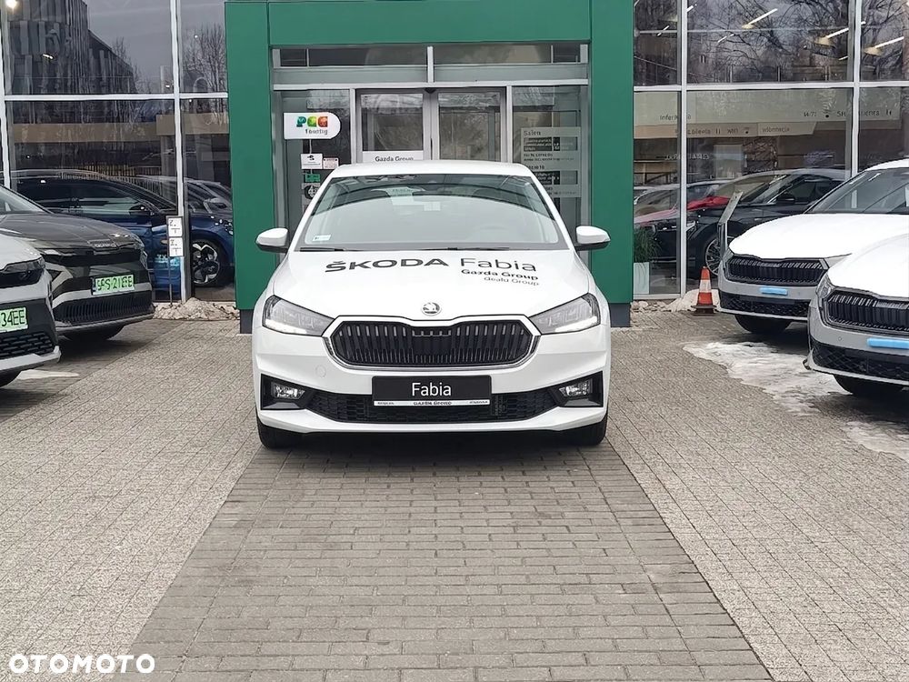 Skoda Fabia 1.0 Essence - 2