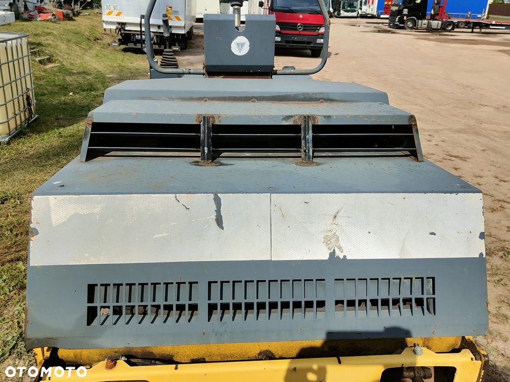 Maska klapa pokrywa silnika walec BOMAG BW 100 AC-3 - 2