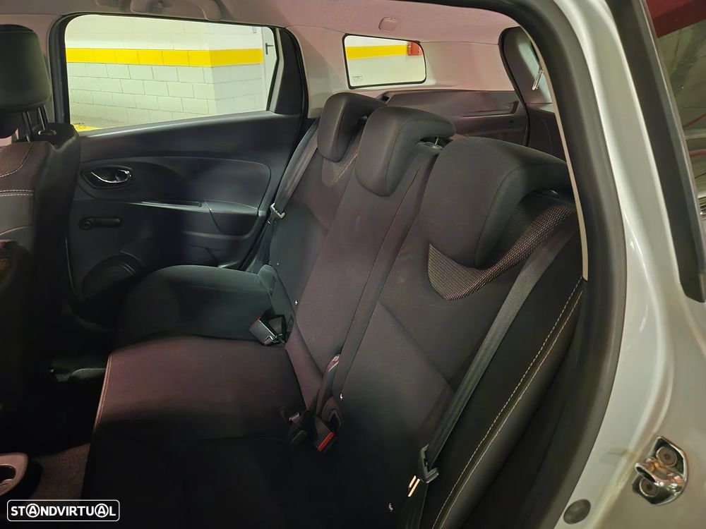 Renault Clio Sport Tourer 1.5 dCi Dynamique S - 25