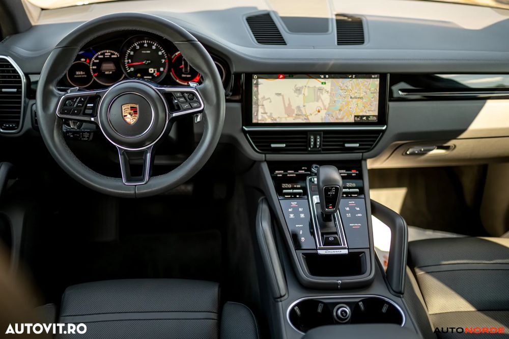 Porsche Cayenne Standard - 22