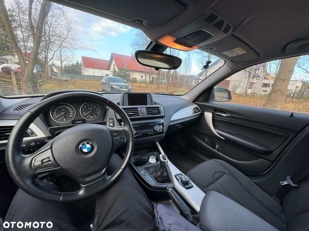 BMW Seria 1 116i - 6