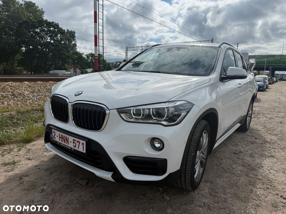 BMW X1 xDrive18d Sport Line - 7