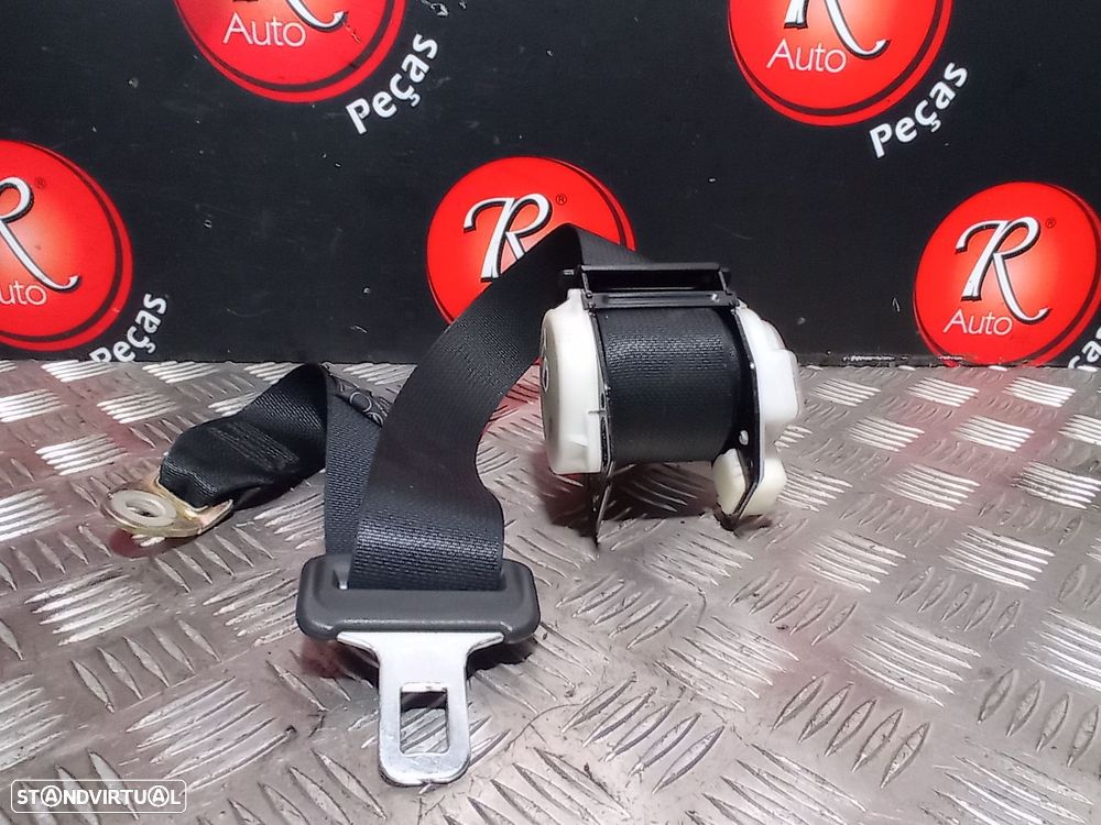 Cinto Trás Direito Toyota Corolla Verso (_E12_) - 2