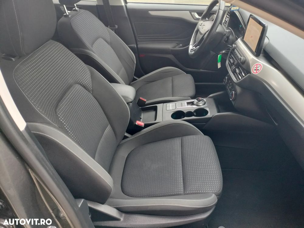 Ford Focus - 24