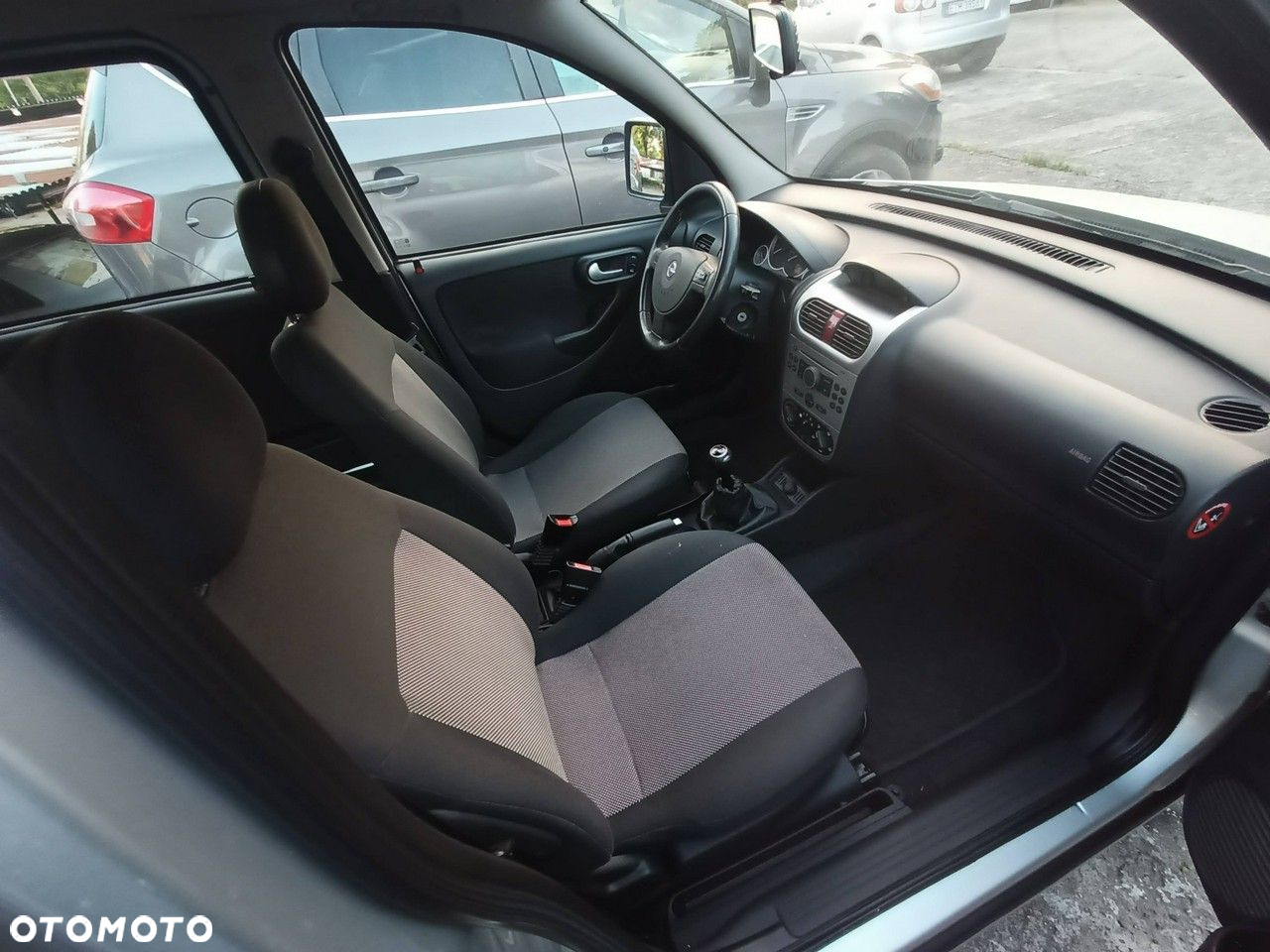 Opel Combo - 25