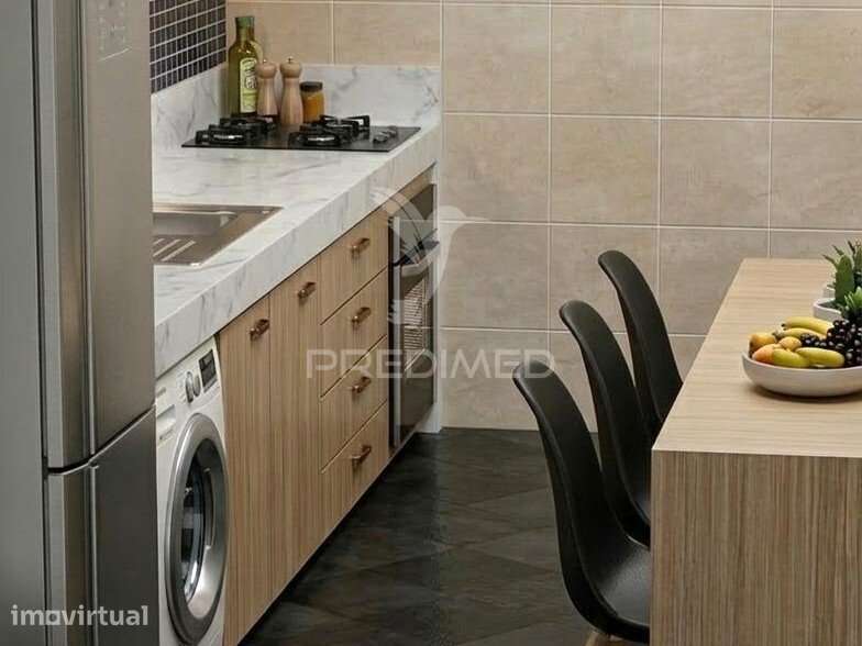 T3 REMODELADO NA BAÍA DO SEIXAL - Grande imagem: 2/15
