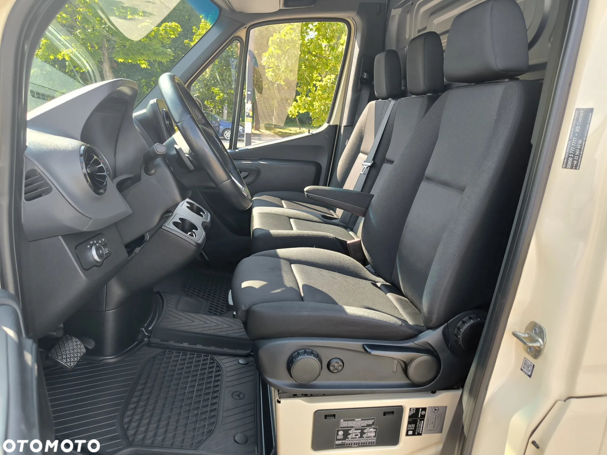 Mercedes-Benz Sprinter - 23