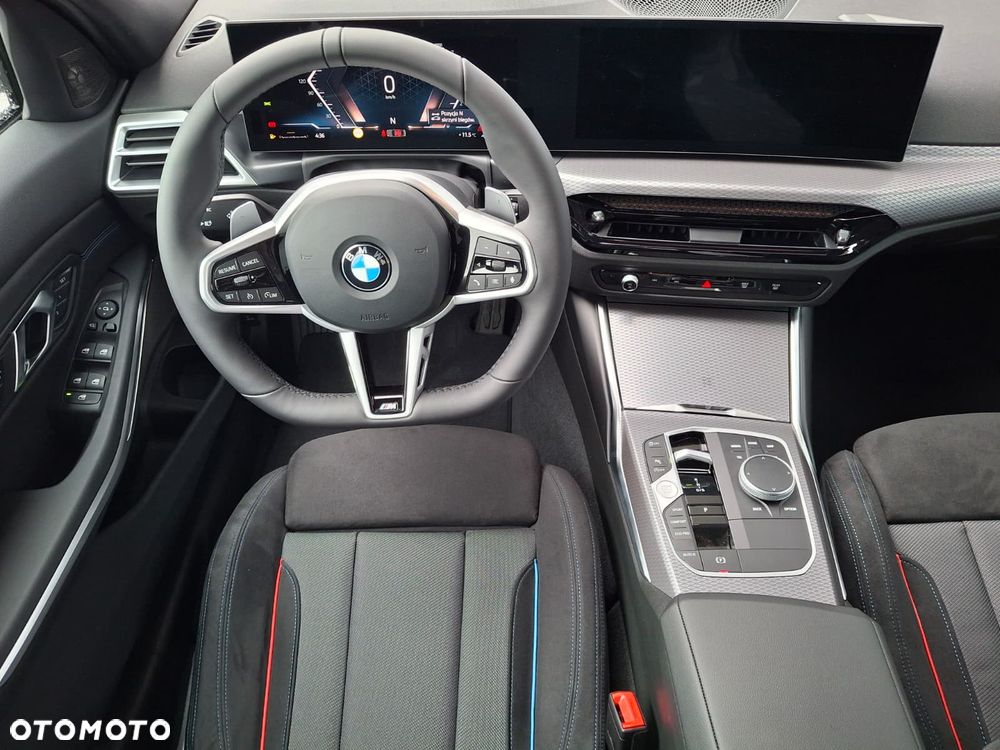 BMW Seria 3 320i xDrive M Sport - 17