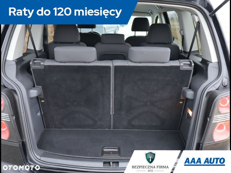 Volkswagen Touran - 15