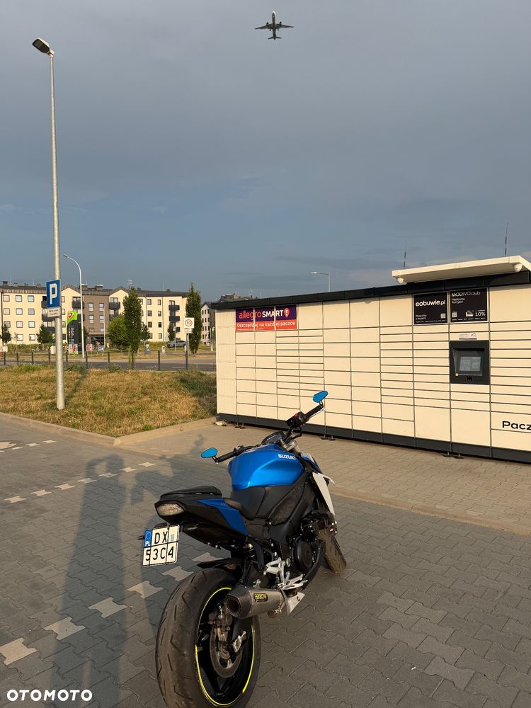 Suzuki GSX - 3