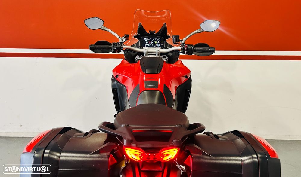 Ducati Multistrada V4 S Essential - 11