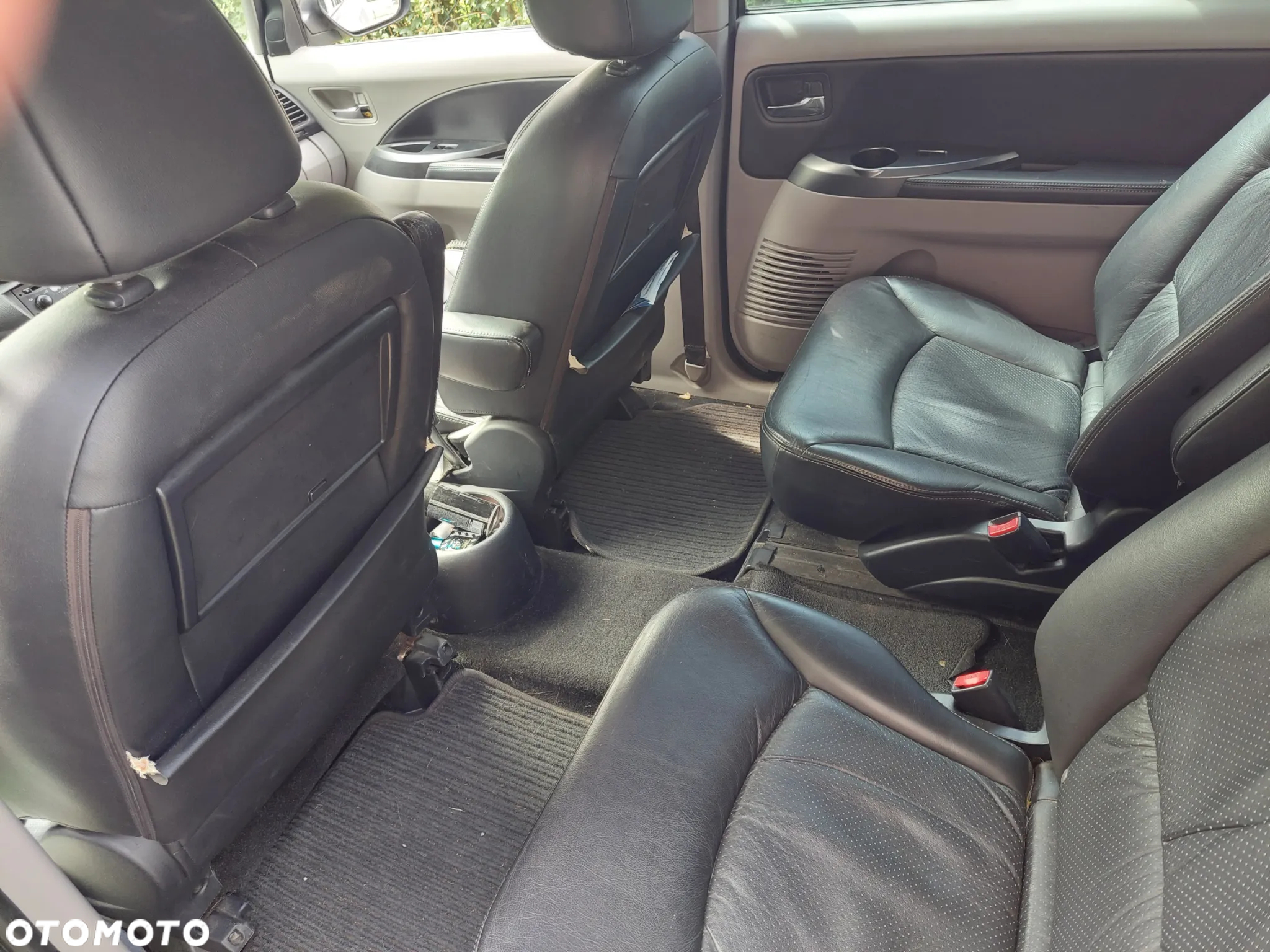 Mitsubishi Grandis 2.0 DI-D 6-Sitzer Intense - 5