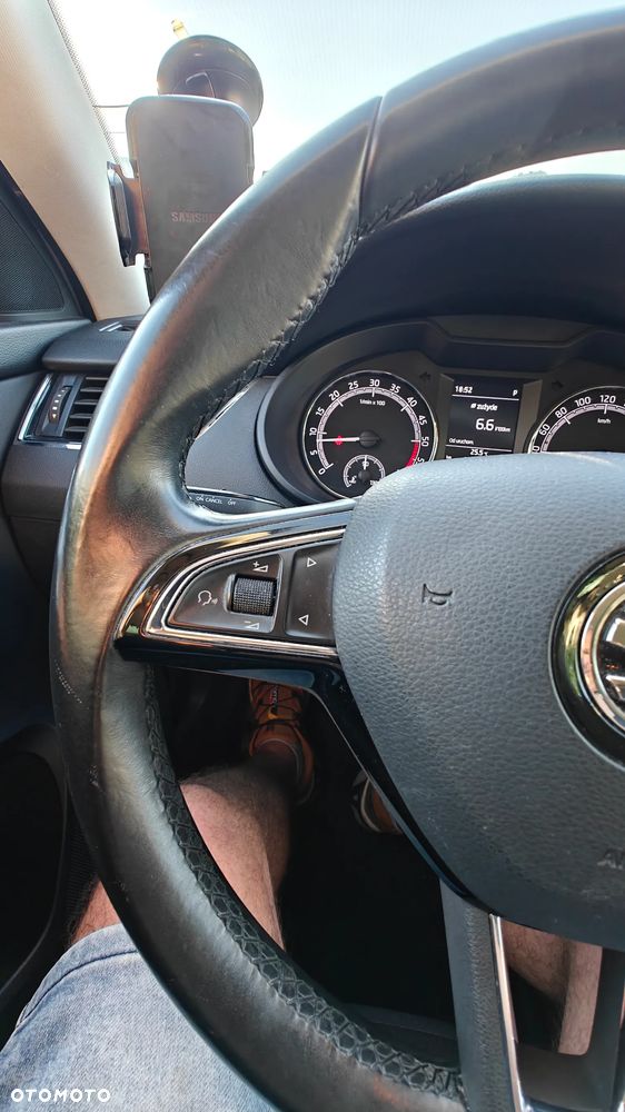 Skoda Octavia 1.6 TDI Ambition DSG - 28