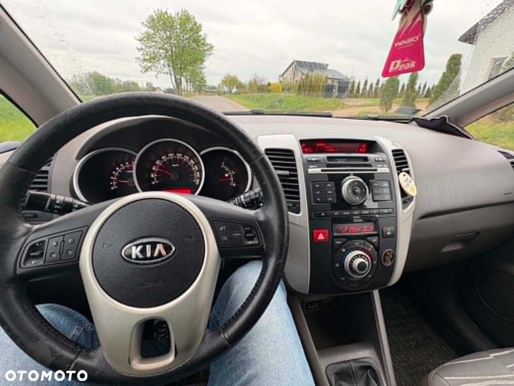 Kia Venga - 3