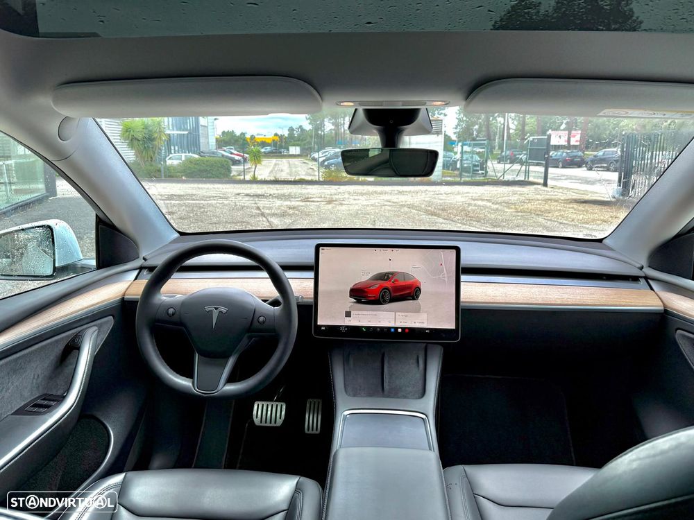 Tesla Model Y Performance Dual Motor AWD - 2