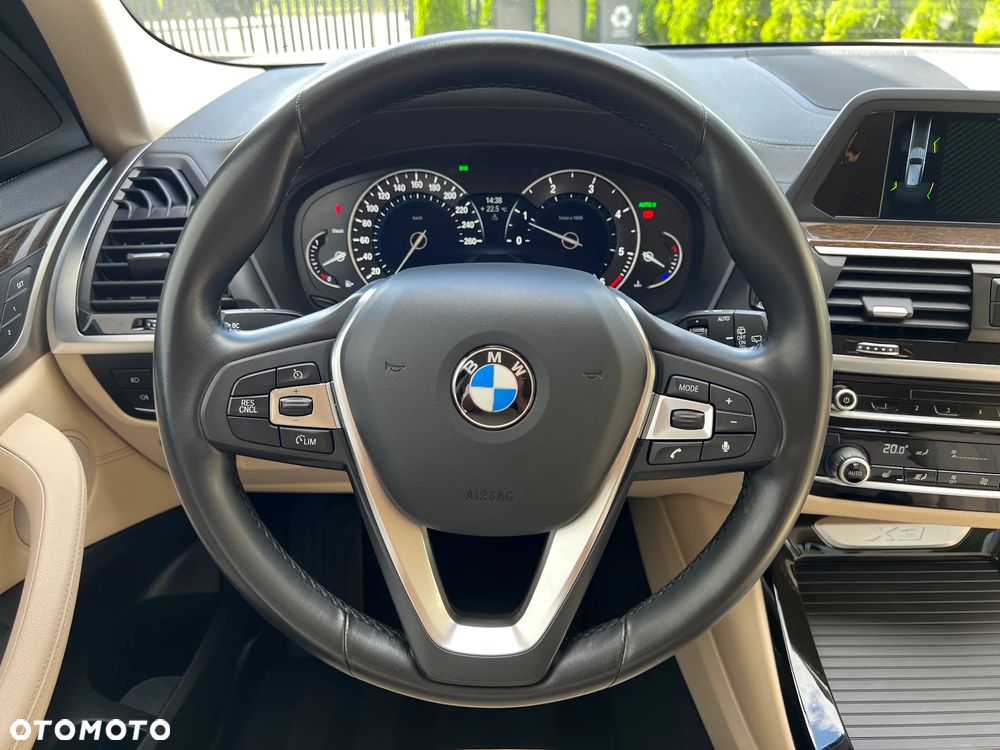 BMW X3 xDrive20d Luxury Line - 11