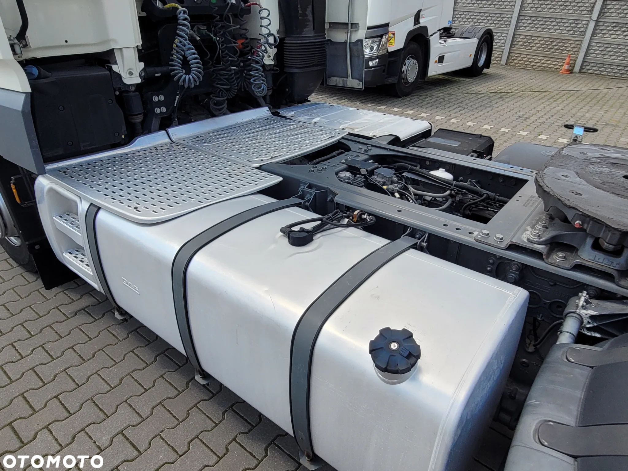 DAF XF510 SPACE CAB / SPROWADZONY Z FRANCJI/ MANUAL / RETARDER / EURO 6 - 6