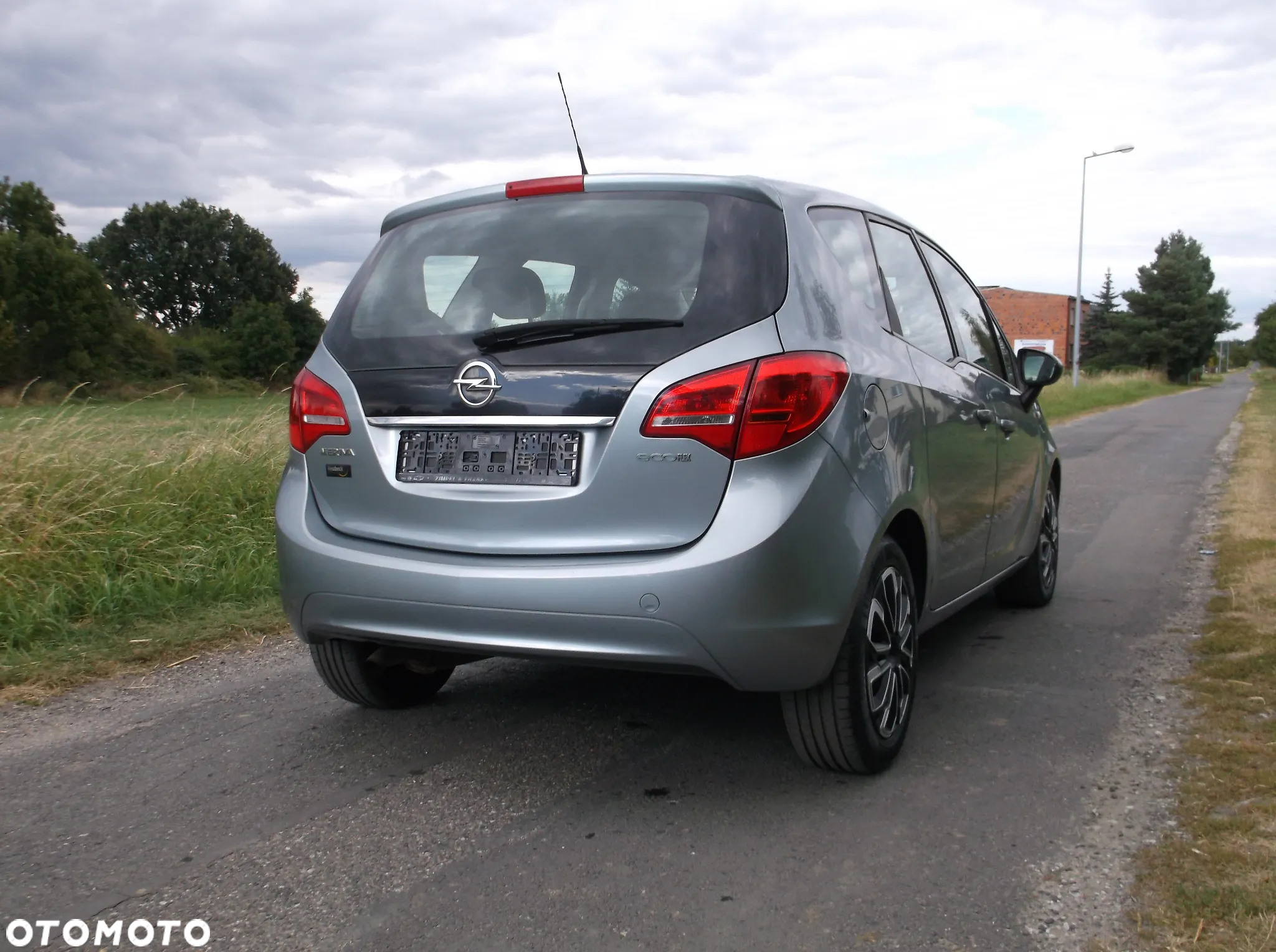 Opel Meriva 1.4 T Essentia S&S - 29
