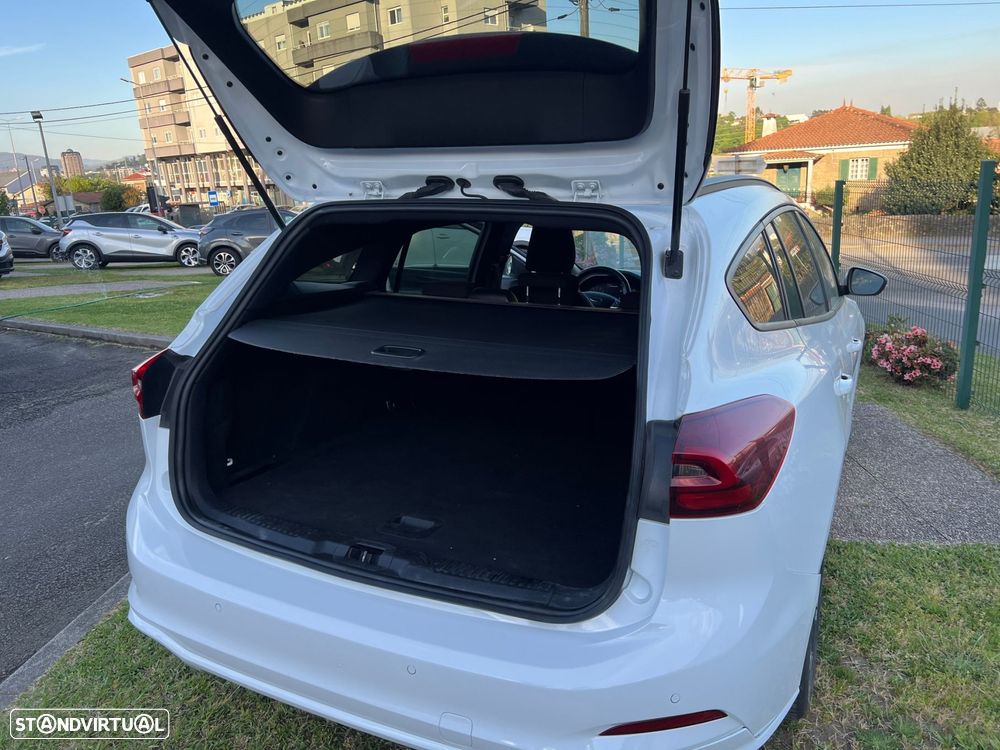 Ford Focus SW 1.0 EcoBoost MHEV ST-Line - 5
