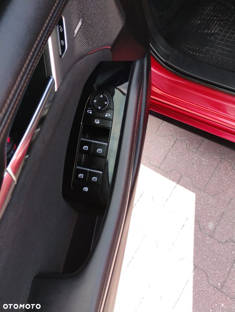Mazda 3 e-SKYACTIV-G 150 M HYBRID EXCLUSIVE-LINE - 12