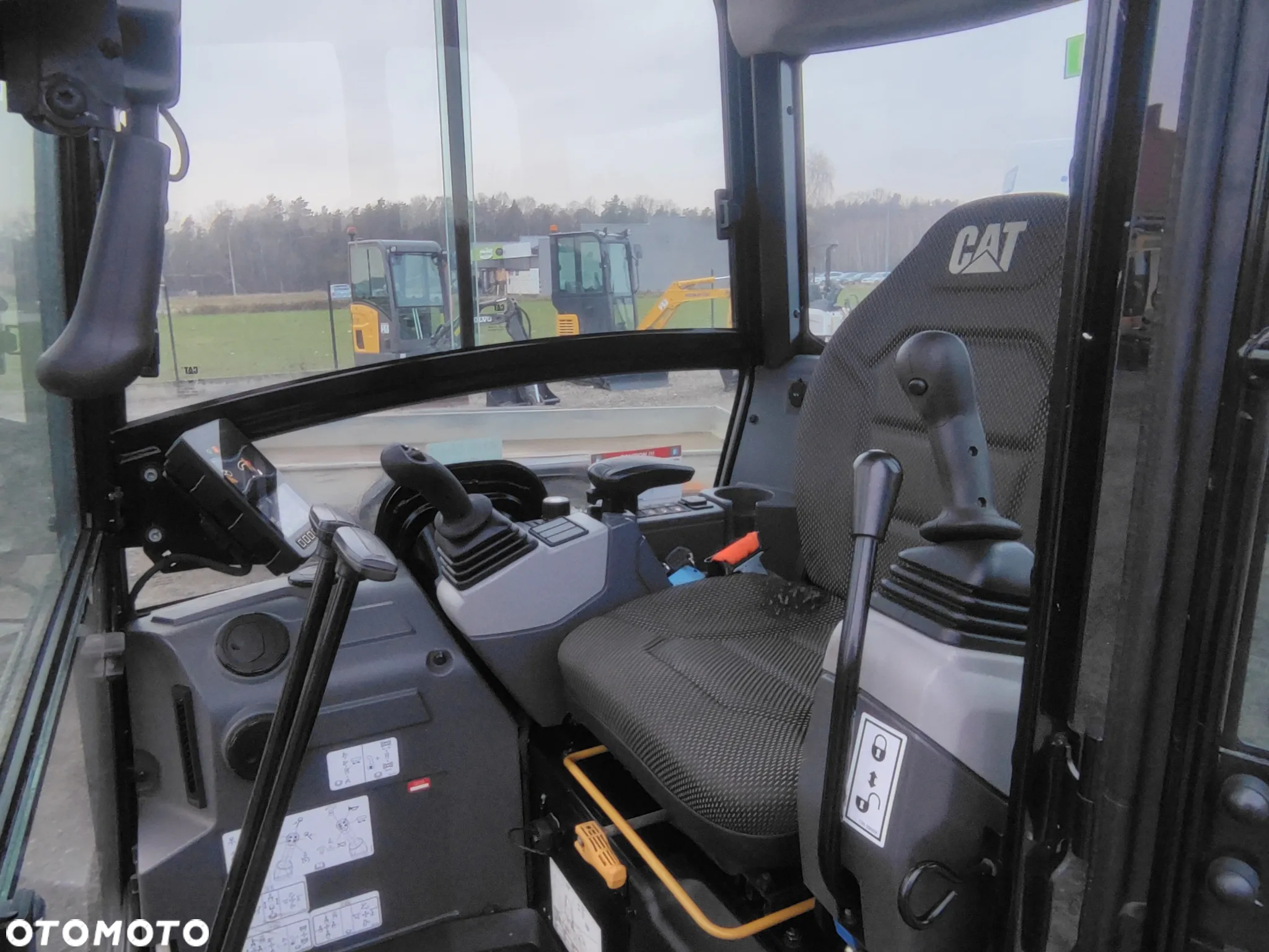 Caterpillar 301.6  2022r 302.7 cr - 11