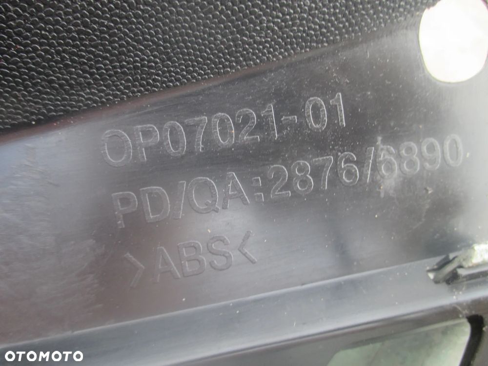 atrapa grill Astra 3 H - 7