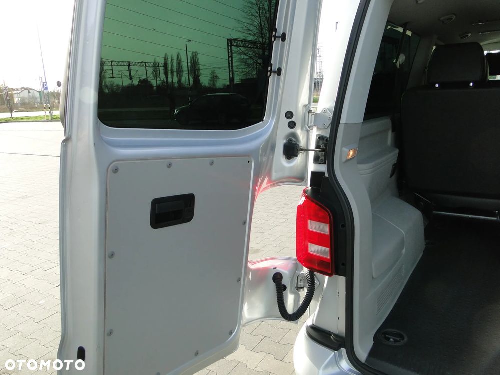 Volkswagen Caravelle - 26