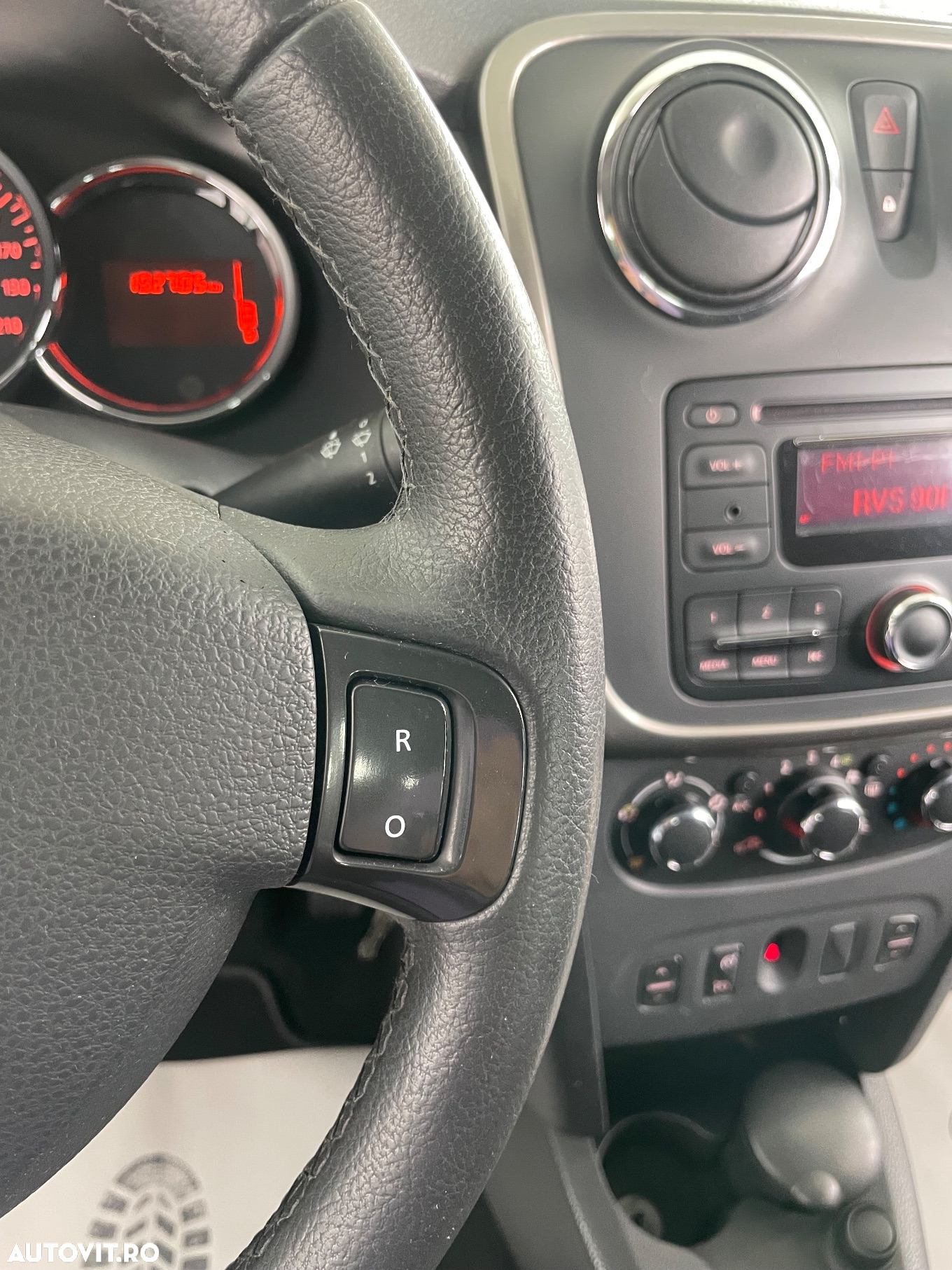 Dacia Logan MCV 0.9 TCe 90 CP Prestige - 12