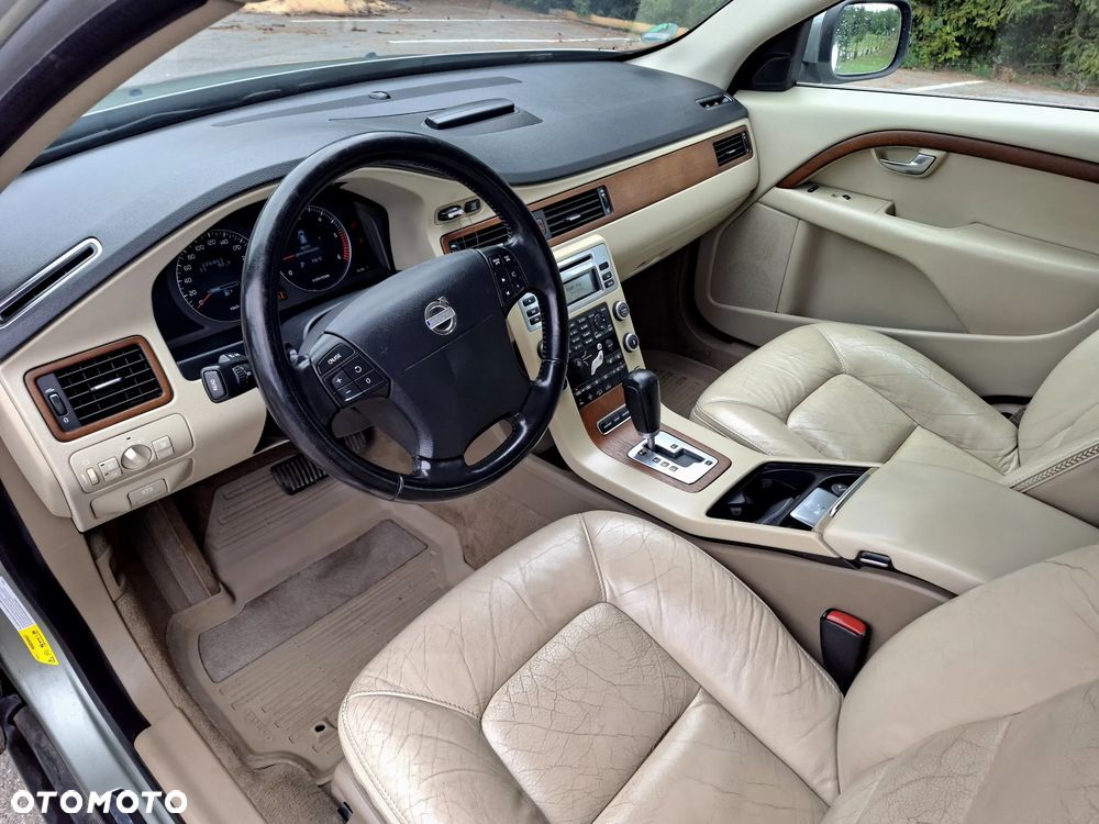 Volvo XC 70 D5 AWD Summum - 21