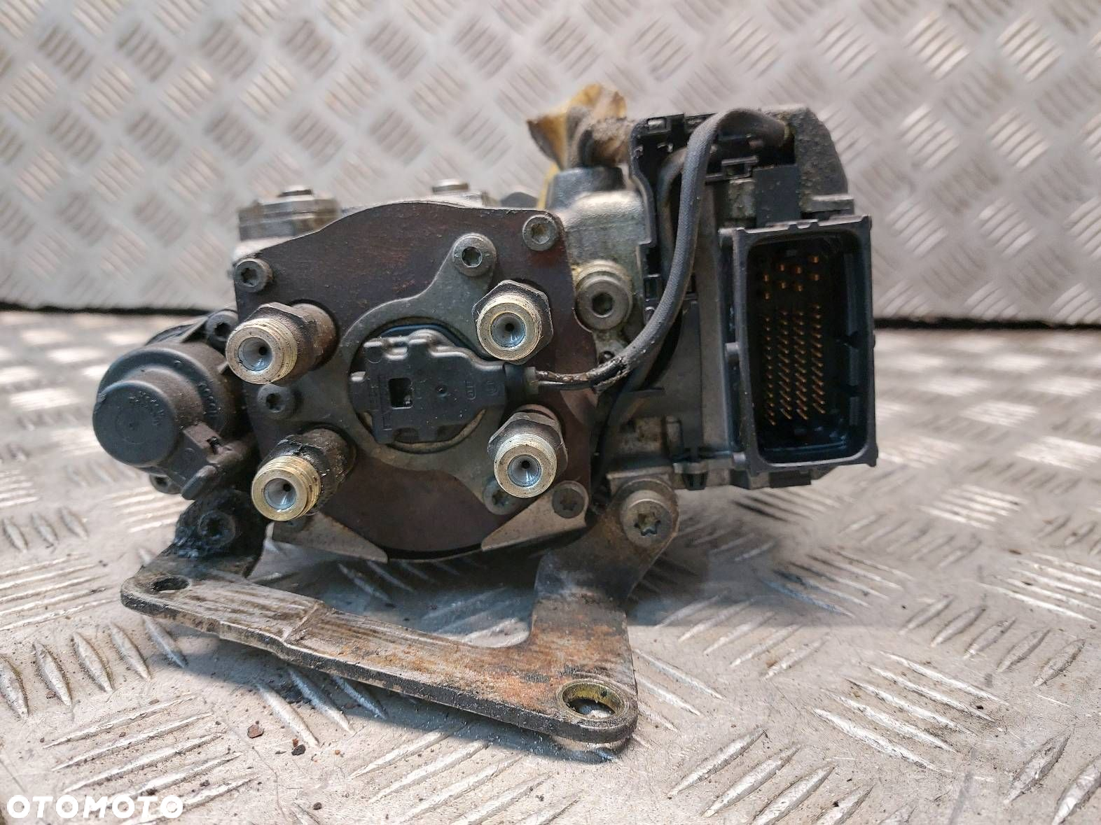 POMPA WTRYSKOWA OPEL VECTRA C 2.2 DTI 55351757 1465575011 - 4