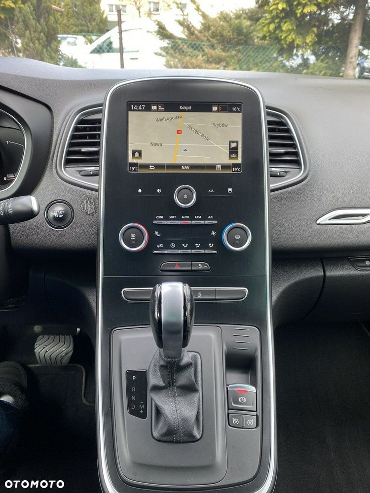 Renault Grand Scenic - 19