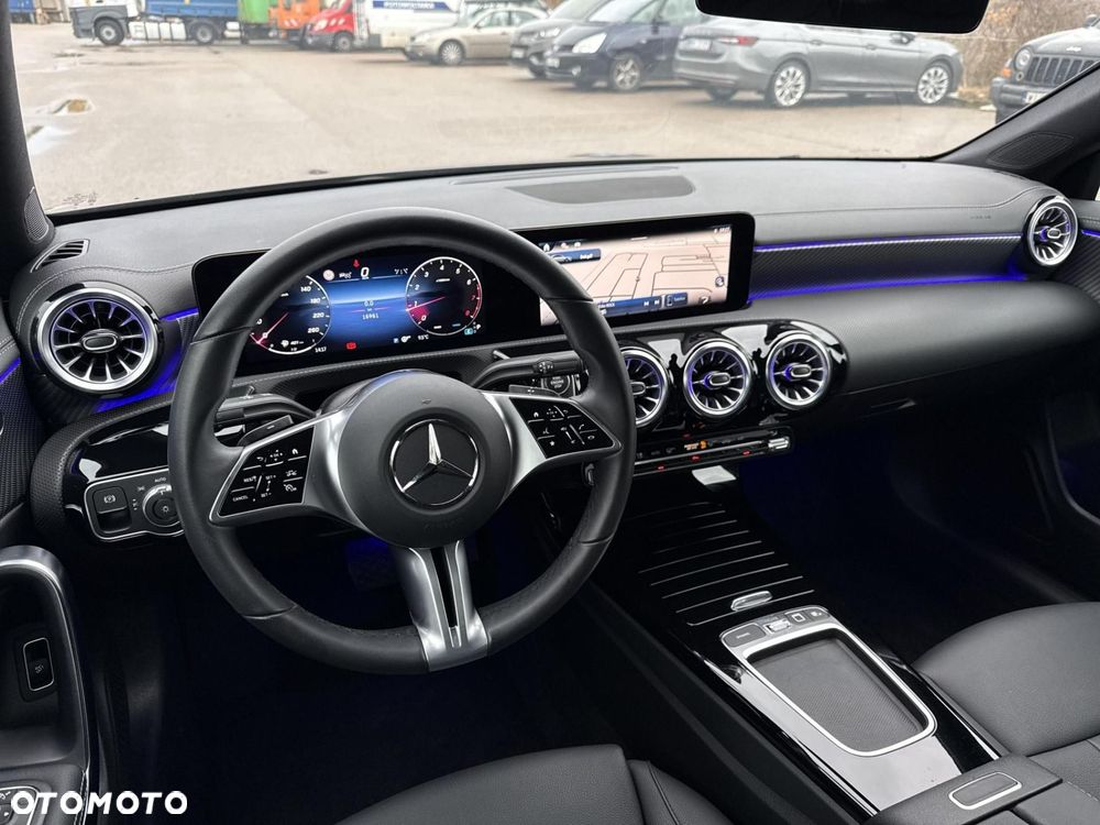 Mercedes-Benz CLA - 26