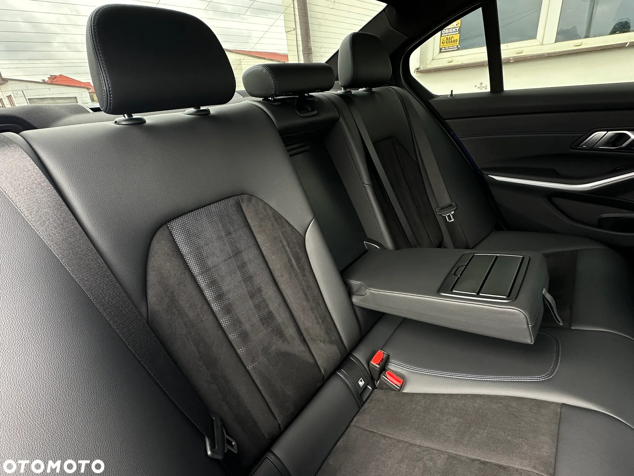 BMW Seria 3 320i M Sport Shadow - 27