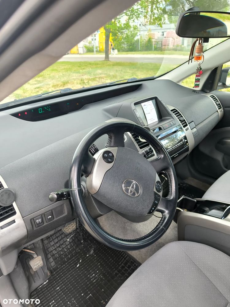 Toyota Prius - 10